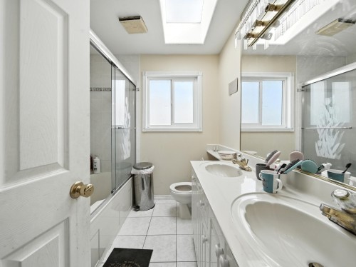 2228 40Th Avenue E, Vancouver, BC 