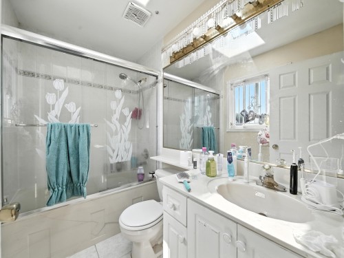 2228 40Th Avenue E, Vancouver, BC 