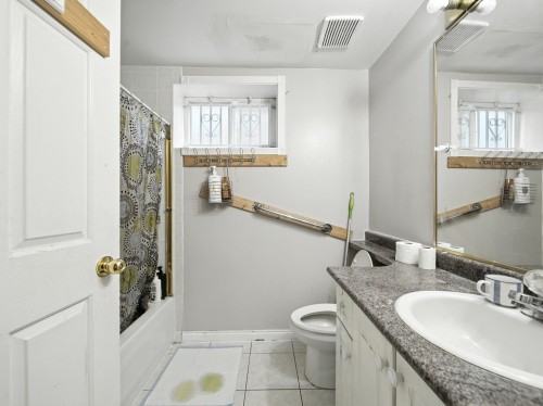 2228 40Th Avenue E, Vancouver, BC 