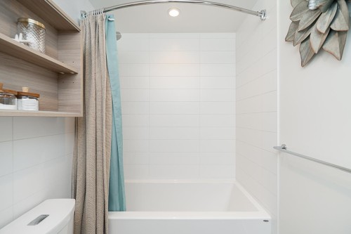 610-657 Whiting Way, Coquitlam, BC 