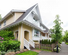 1-258 Camata Street  New Westminster, BC V3M 0H8