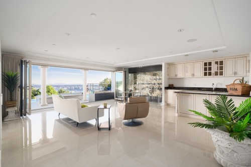 1095 Millstream Road, West Vancouver, BC 