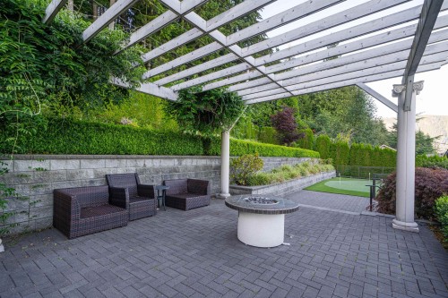 1095 Millstream Road, West Vancouver, BC 