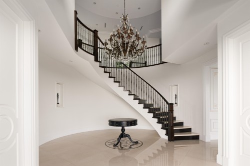 1095 Millstream Road, West Vancouver, BC 