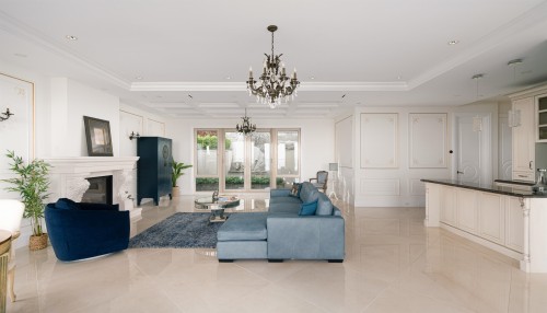 1095 Millstream Road, West Vancouver, BC 