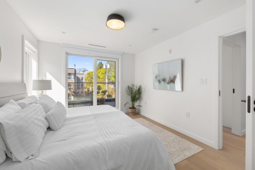 679 18Th Avenue W, Vancouver, BC 