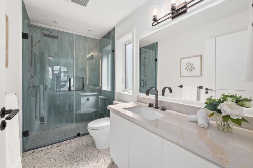 679 18Th Avenue W, Vancouver, BC 