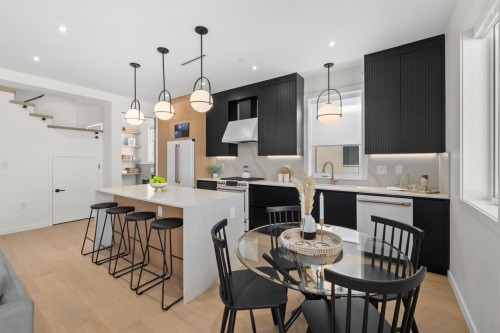 679 18Th Avenue W, Vancouver, BC 