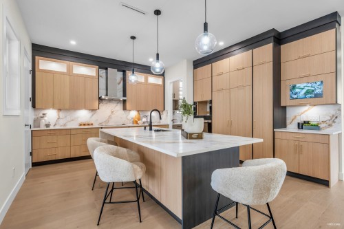 1405 Eighth Avenue, New Westminster, BC 