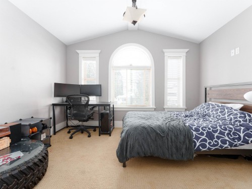 8588 Armstrong Avenue, Burnaby, BC 