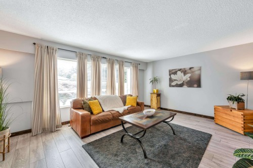 21089 Dewdney Trunk Road, Maple Ridge, BC 