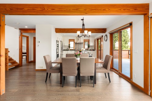 2436 Mathers Avenue, West Vancouver, BC 