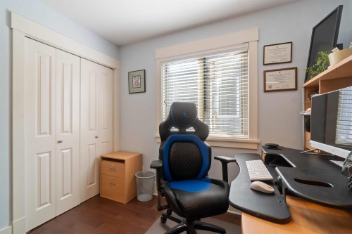 720 68Th Avenue W, Vancouver, BC 