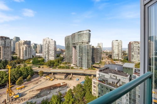 1901-1033 Marinaside Crescent, Vancouver, BC 
