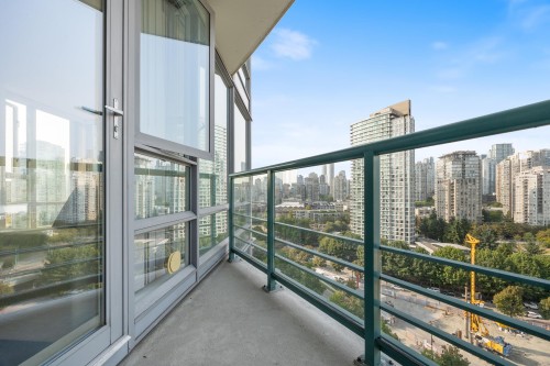 1901-1033 Marinaside Crescent, Vancouver, BC 