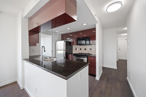 1901-1033 Marinaside Crescent, Vancouver, BC 
