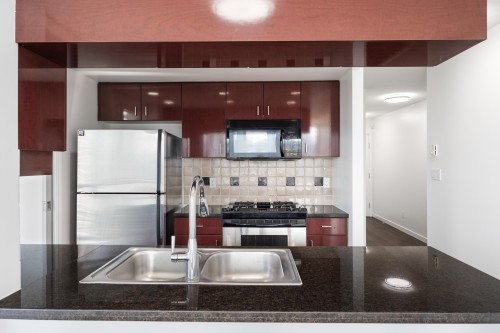 1901-1033 Marinaside Crescent, Vancouver, BC 