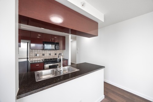 1901-1033 Marinaside Crescent, Vancouver, BC 