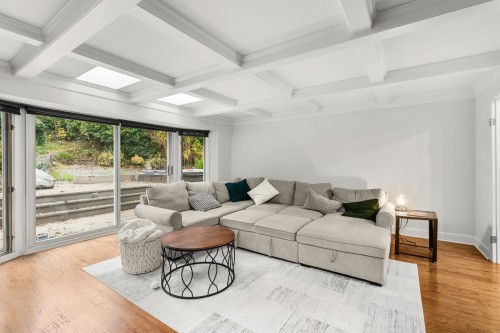 457 Hillcrest Street, West Vancouver, BC 