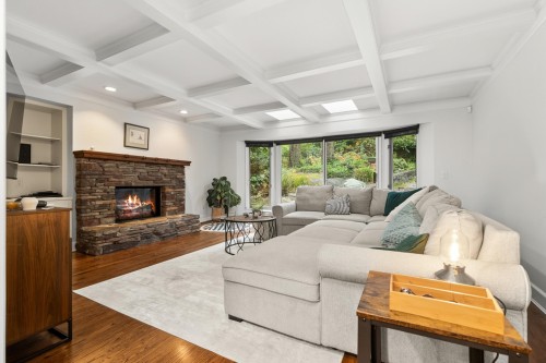 457 Hillcrest Street, West Vancouver, BC 