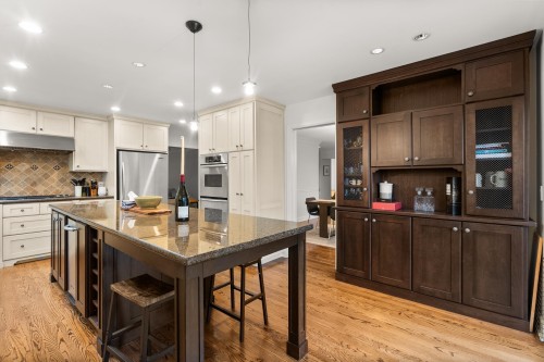 457 Hillcrest Street, West Vancouver, BC 