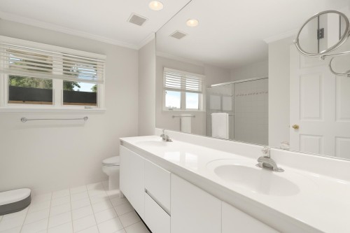 457 Hillcrest Street, West Vancouver, BC 