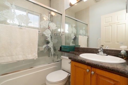 952 31St Avenue E, Vancouver, BC 