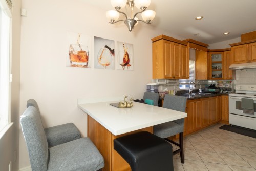 952 31St Avenue E, Vancouver, BC 