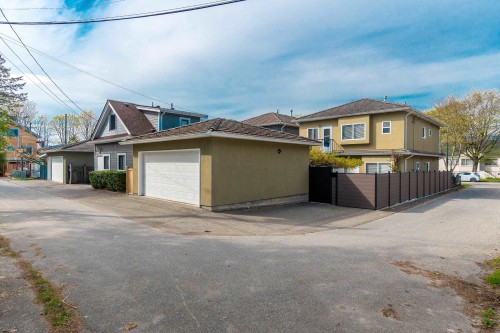 952 31St Avenue E, Vancouver, BC 
