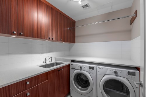 2780 Highgrove Place, West Vancouver, BC 