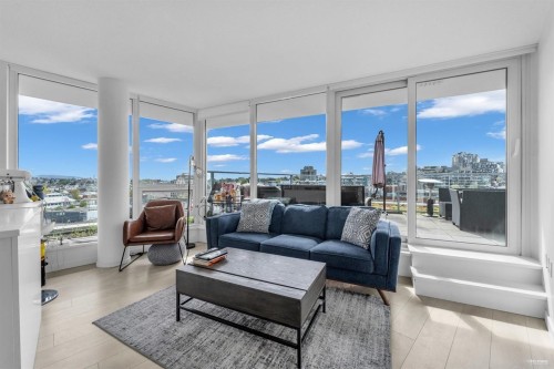 1015-180 2nd Avenue E Vancouver, BC V5T 0K4