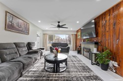 21957 Acadia Street  Maple Ridge, BC V2X 3B7