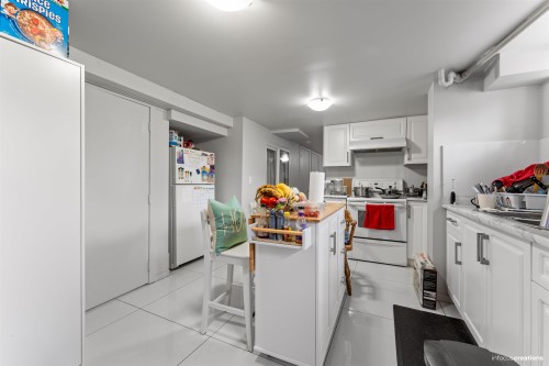 21957 Acadia Street, Maple Ridge, BC 