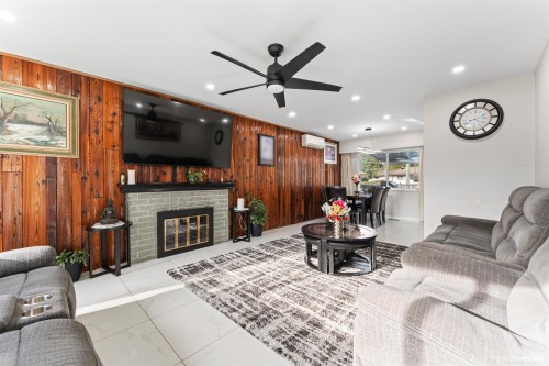 21957 Acadia Street, Maple Ridge, BC 