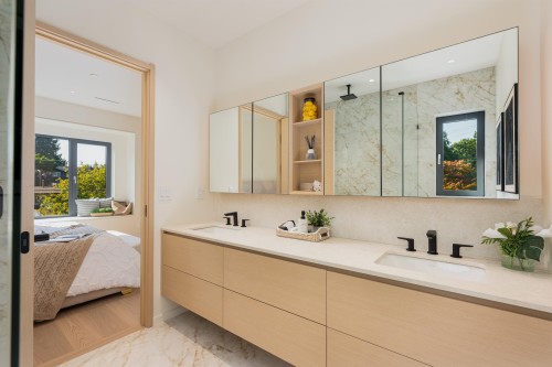 4477 Wallace Street, Vancouver, BC 