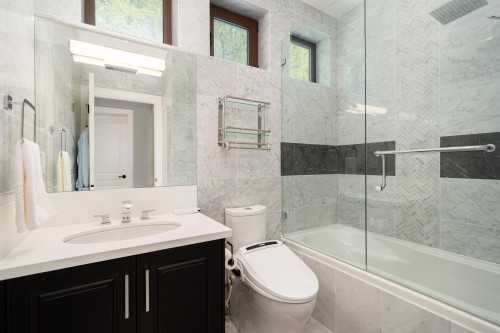 5937 Churchill Street, Vancouver, BC 