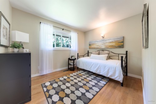 949 Hartford Place, North Vancouver, BC 