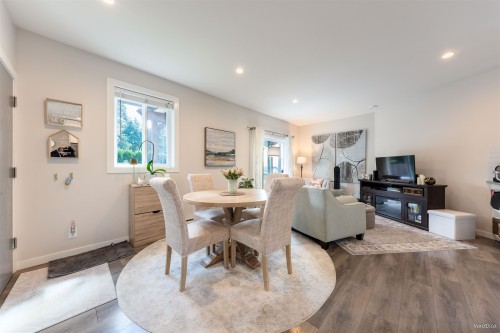 949 Hartford Place, North Vancouver, BC 