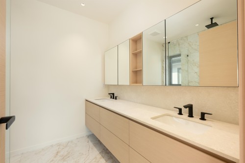 4475 Wallace Street, Vancouver, BC 