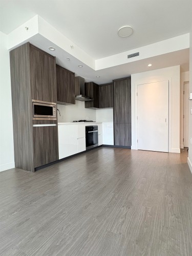 1004-6328 No. 3 Road, Richmond, BC 