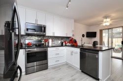 8-22308 124 Avenue  Maple Ridge, BC V2X 0R6