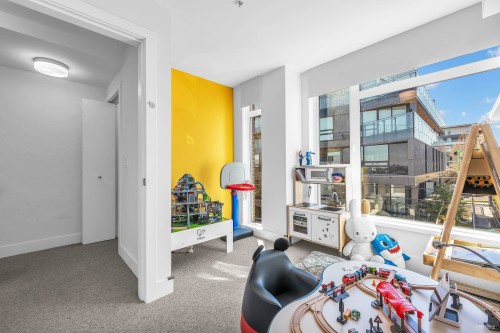 7623 Yukon Street, Vancouver, BC 