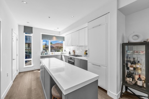 7623 Yukon Street, Vancouver, BC 