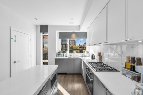 7623 Yukon Street, Vancouver, BC 