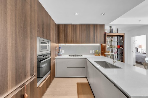 403-6699 River Road, Richmond, BC 