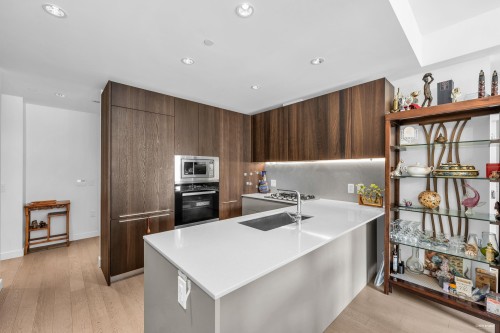 403-6699 River Road, Richmond, BC 