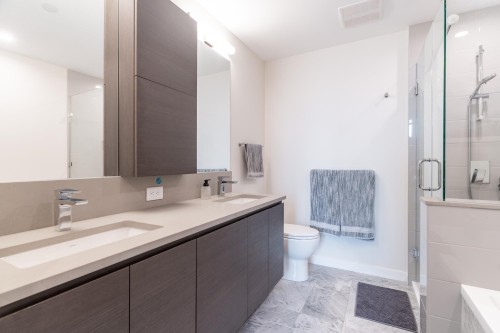 2707-4168 Lougheed Highway, Burnaby, BC 