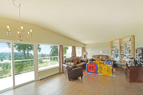 850 Esquimalt Avenue, West Vancouver, BC 