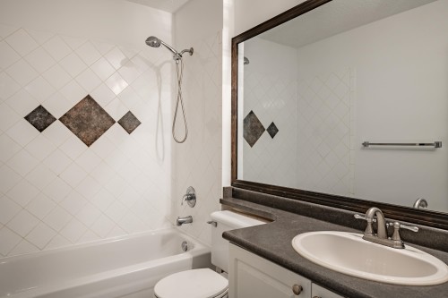 103-1688 8Th Avenue E, Vancouver, BC 