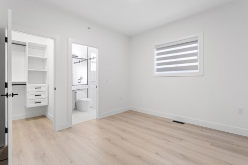 2472 Glenwood Avenue, Port Coquitlam, BC 